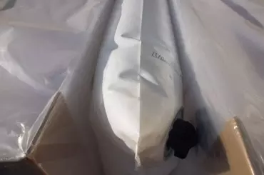 Plastic párnazsák fóliázott raklapok között Plastic párnazsák fóliázott raklapok között